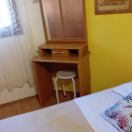 Mia Mo * Premantura
