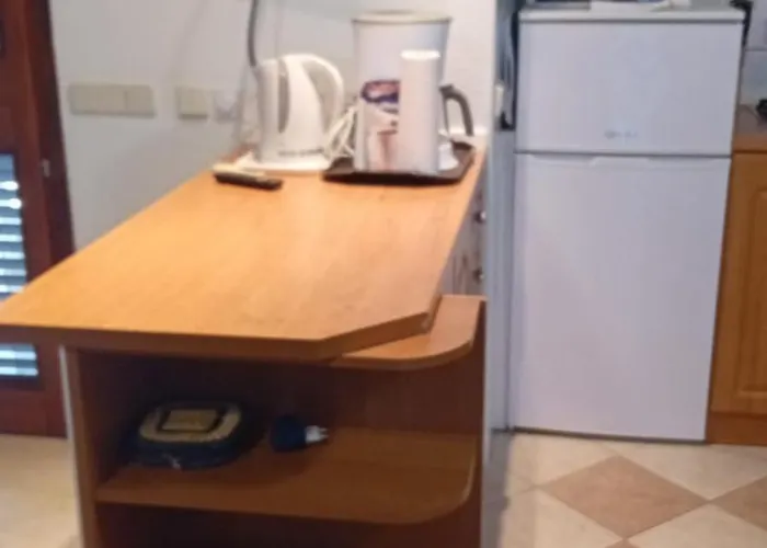 Mia Mo Premantura